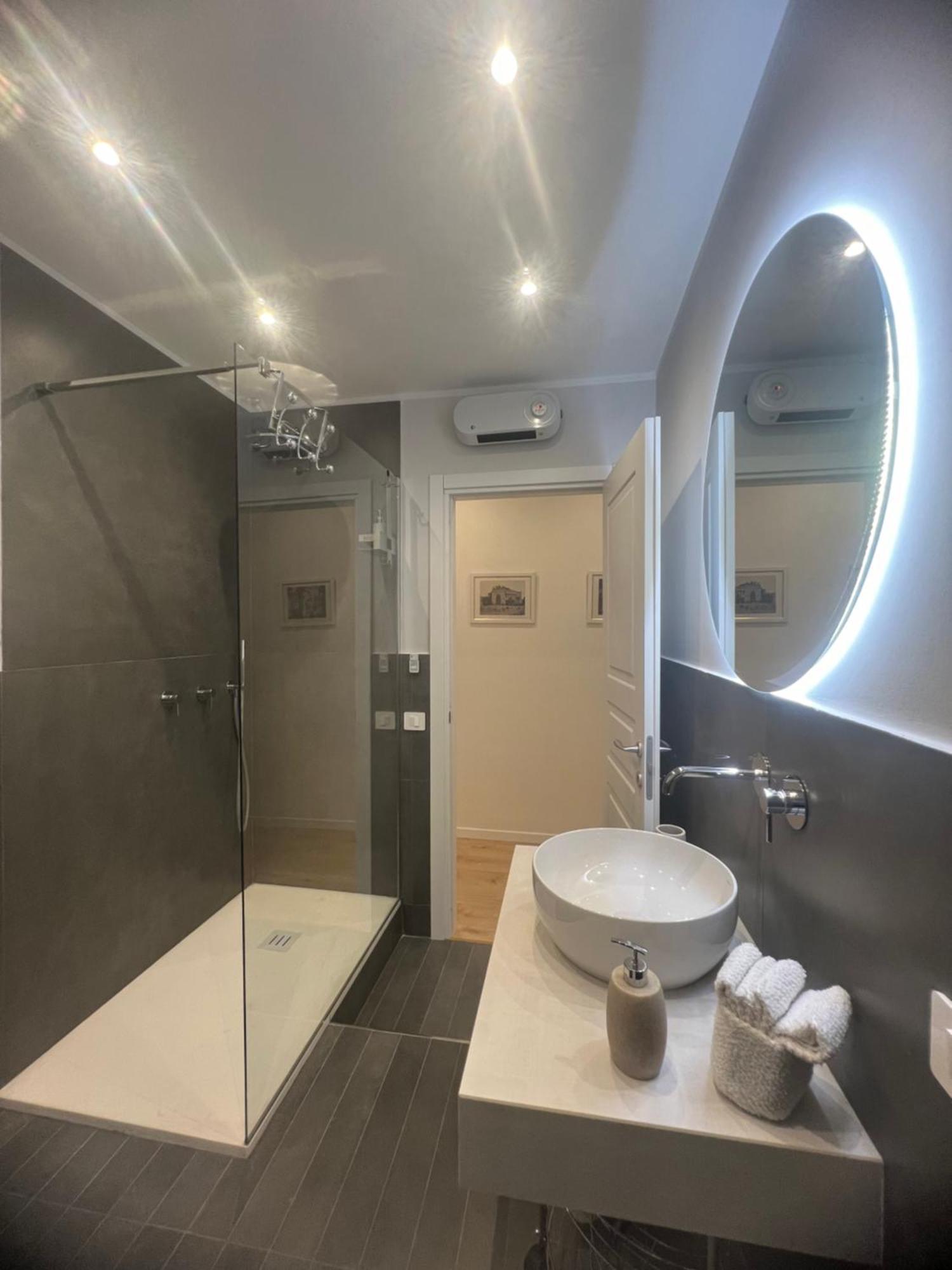 Politeama Charming Apartment Палермо Екстериор снимка