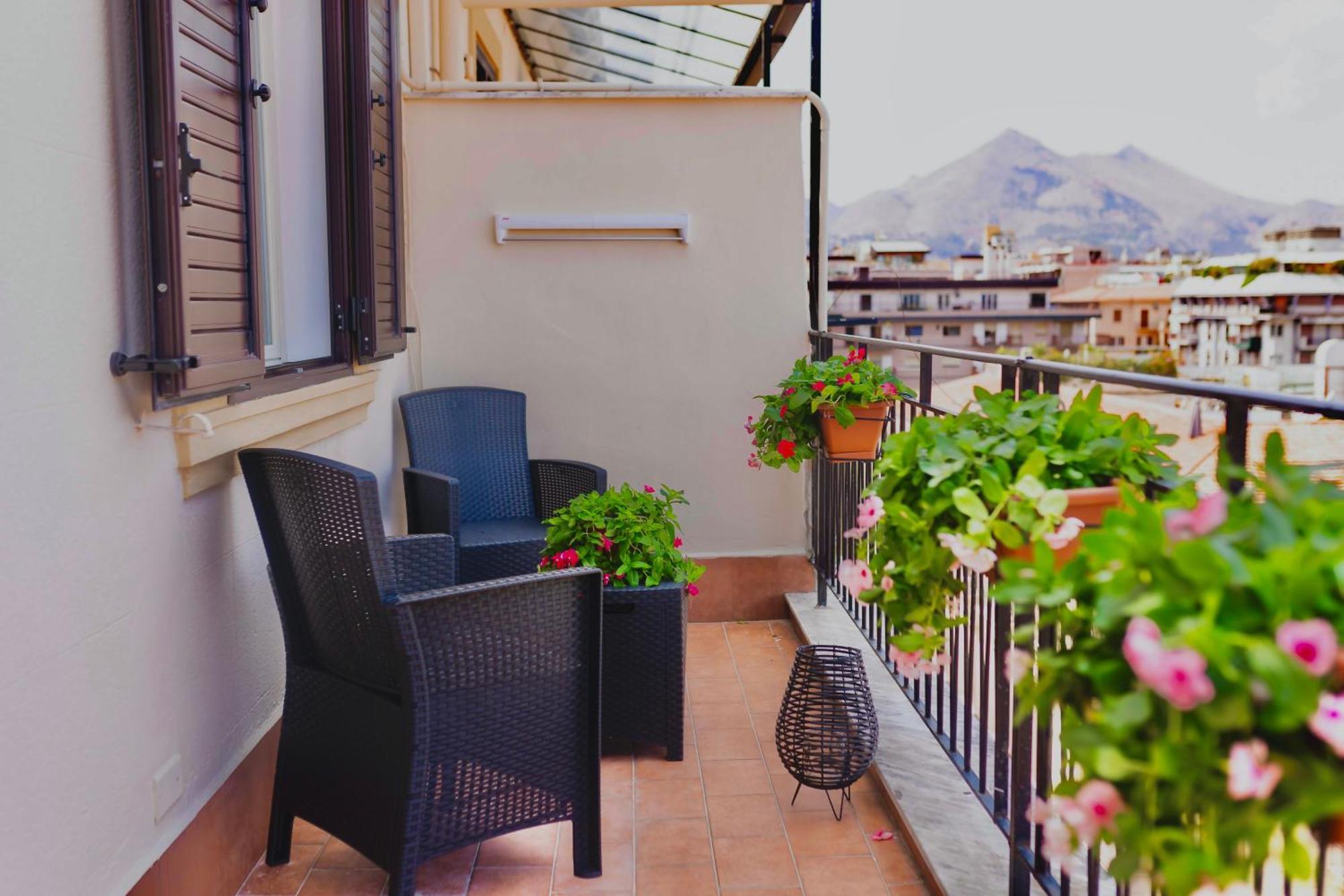 Politeama Charming Apartment Палермо Екстериор снимка